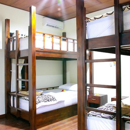 Medal Jaya Hostel & Room Lembongan Buitenkant foto