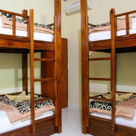 Medal Jaya Hostel & Room Lembongan Buitenkant foto