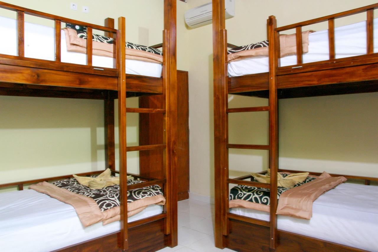 Medal Jaya Hostel & Room Lembongan Buitenkant foto