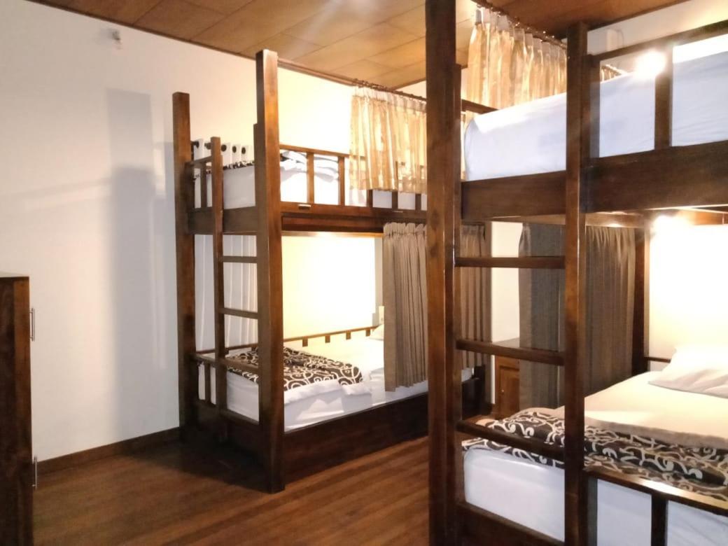 Medal Jaya Hostel & Room Lembongan Buitenkant foto